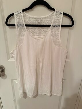 NWOT Garnet Hill White Tank Top with Lace Detail